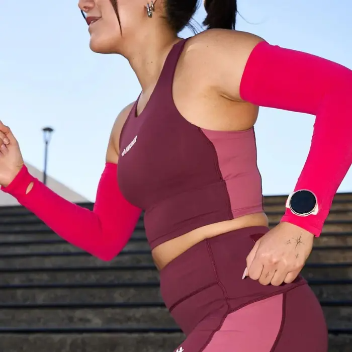 MANGAS DE RUNNING FINISHER CON HOYO FUCSIA