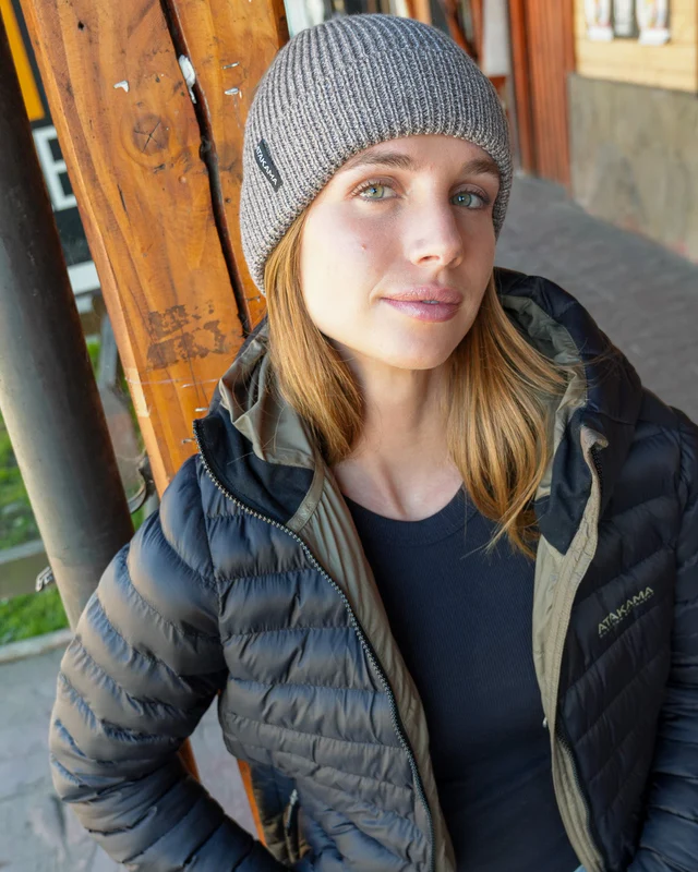 BEANIE ATAKAMA TRANCURA LANA MERINO CAFE