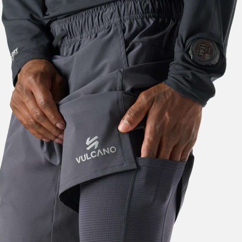 SHORT HOMBRE VULCANO TEMPO 2-IN-1 7" SHORTS GRAFITO
