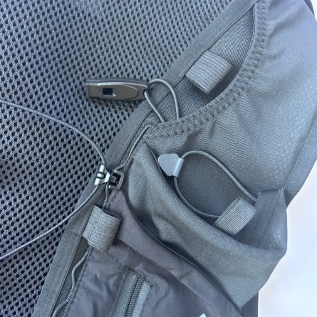 CHALECO DE RUNNING FINISHER MONTBLANC NEGRO