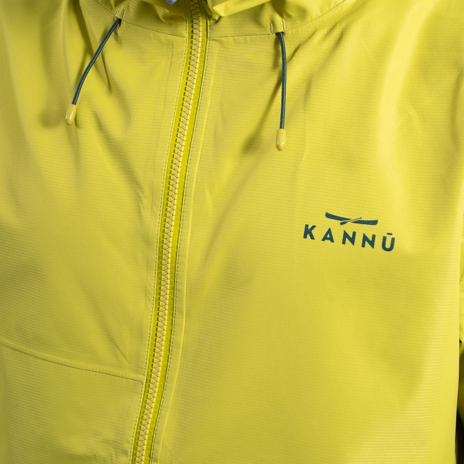 PARKA IMPERMEABLE KANNU AYSEN HOMBRE VERDE PISTACHO