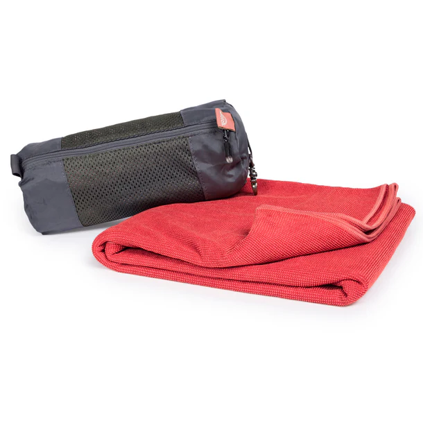 TOALLA DEPORTIVA DOITE ROJA M